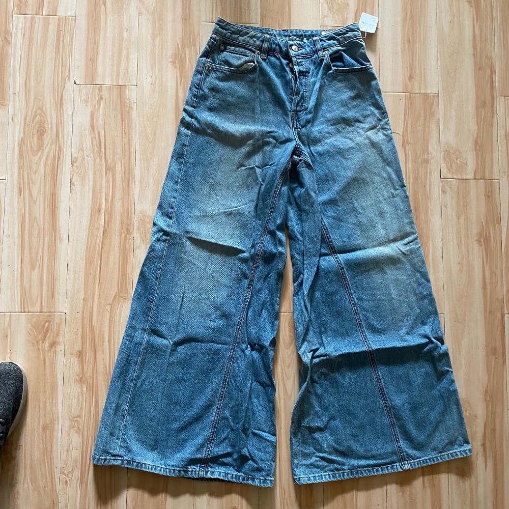 Free People BRAND NEW Wide Leg Jeans Denim Size 27